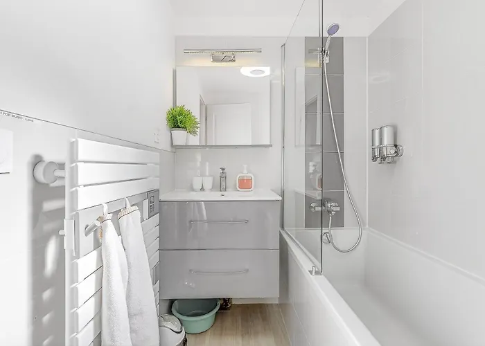 Entier Avec 6 Personnes Hébergement de vacances Seyne